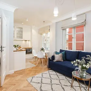  Apartment Plac Zamkowy - With View By Renters