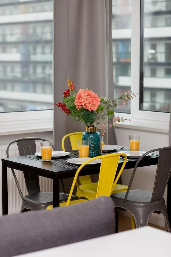 Artistic Zoliborz Apartments By Noclegi Renters Varsó