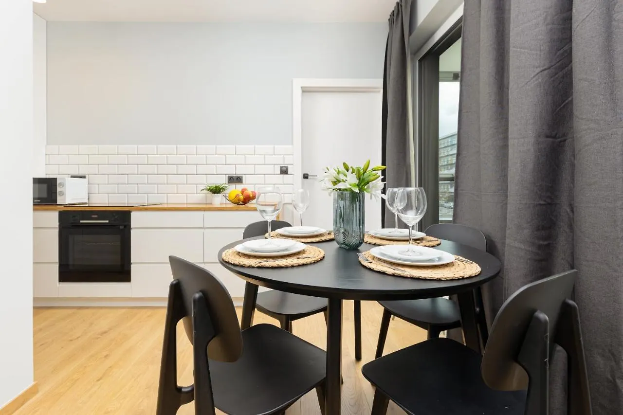 Artistic Zoliborz Apartments By Noclegi Renters Varsó